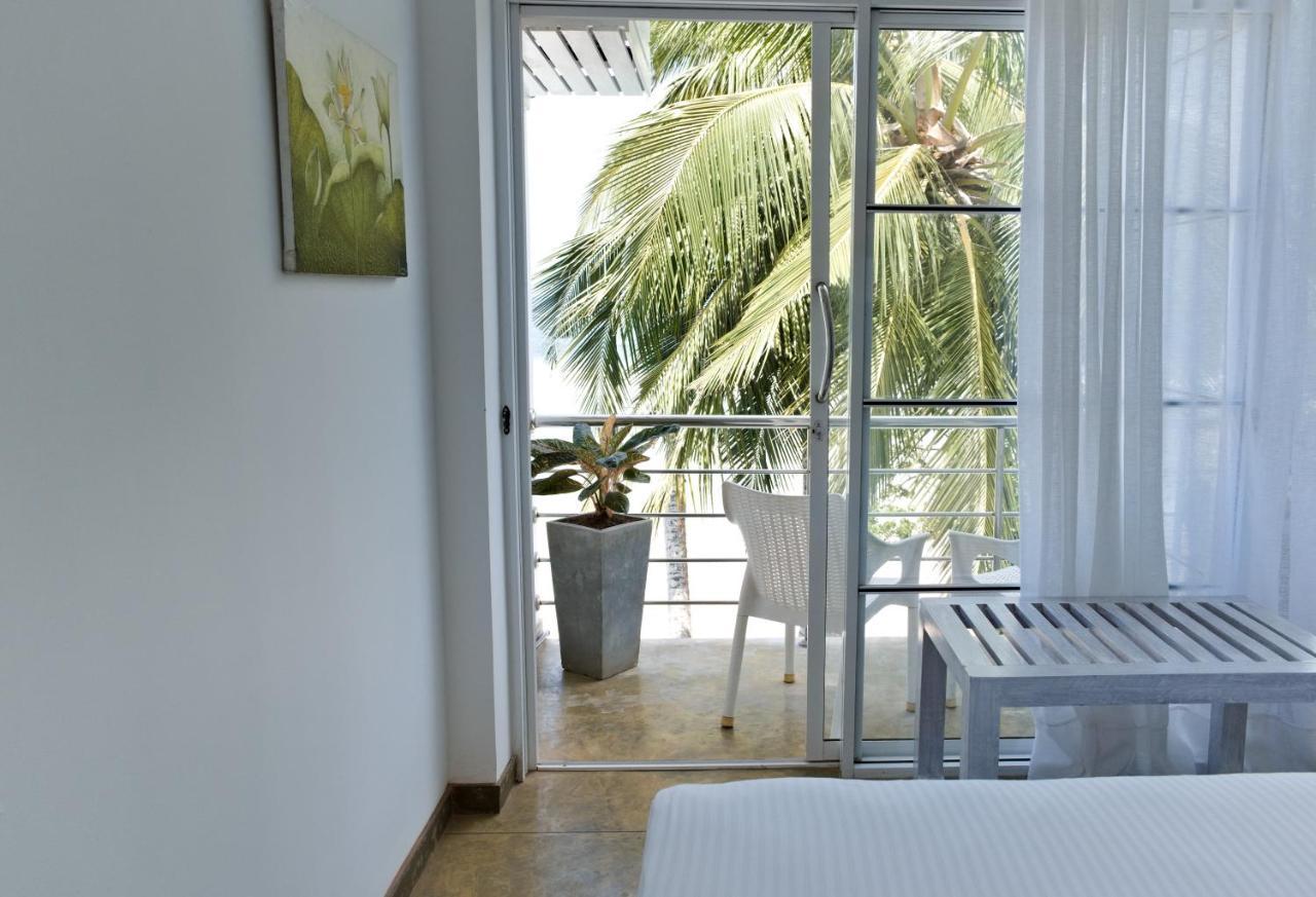 Smeralda Beach Hotel Dikwella Екстериор снимка